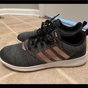 Adidas Womens Sneakers Size 9